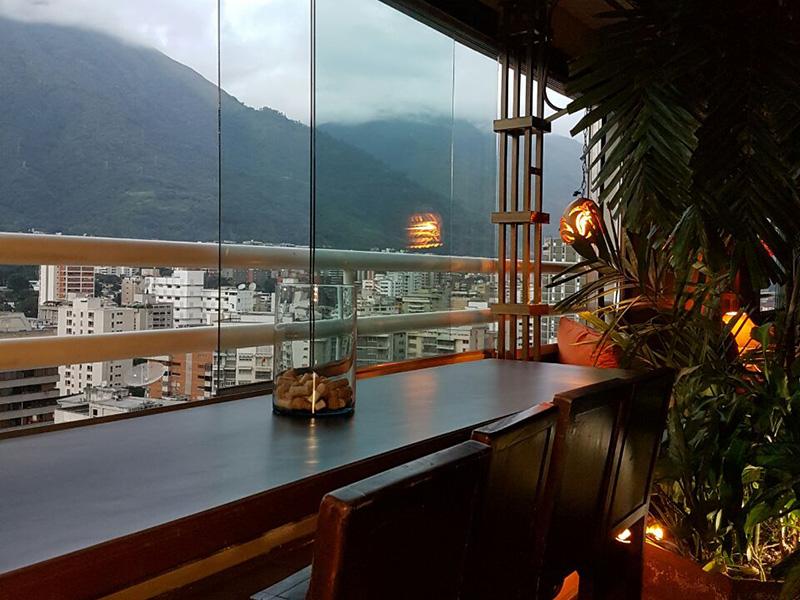 Hotel Altamira Suites Caracas Exterior foto